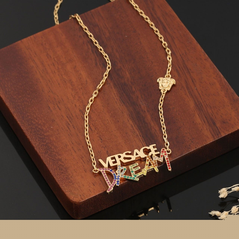 VERSACE